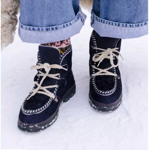 Penelope Chilvers the incredible boot in ink